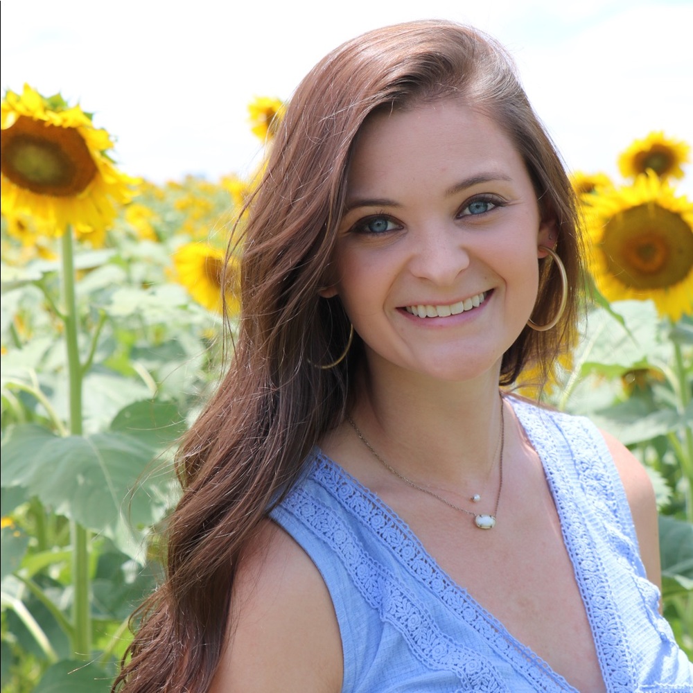 Meet your Posher, Emily